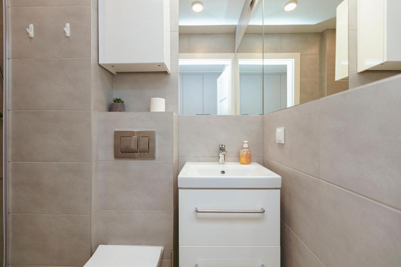 Bagno 7 - Piekny Widok Na Palac Kultury - Wifi - Smarttv 45Cali - Better Rental Warsaw Exterior photo